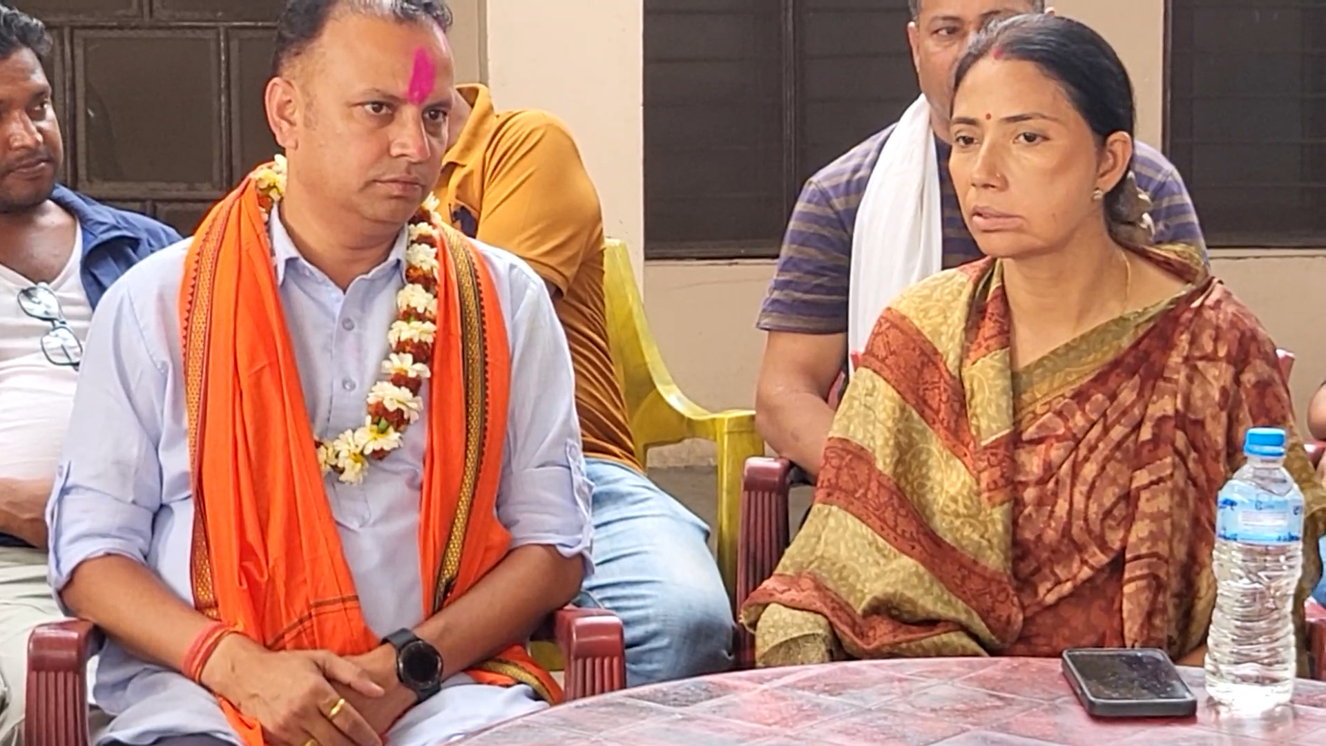 विजयी भएका मनिष झाको नयाँ शैली : पराजितसँग भेट्ने र परामर्श लिने