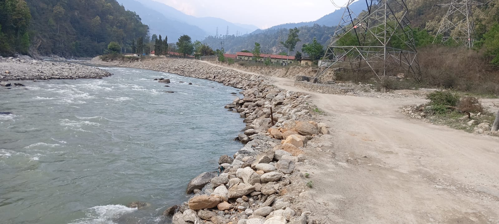 किर्नेटारमा सडक निर्माणको काम सुस्त, राजधानीसँग सम्बन्ध टुट्ने जोखिम