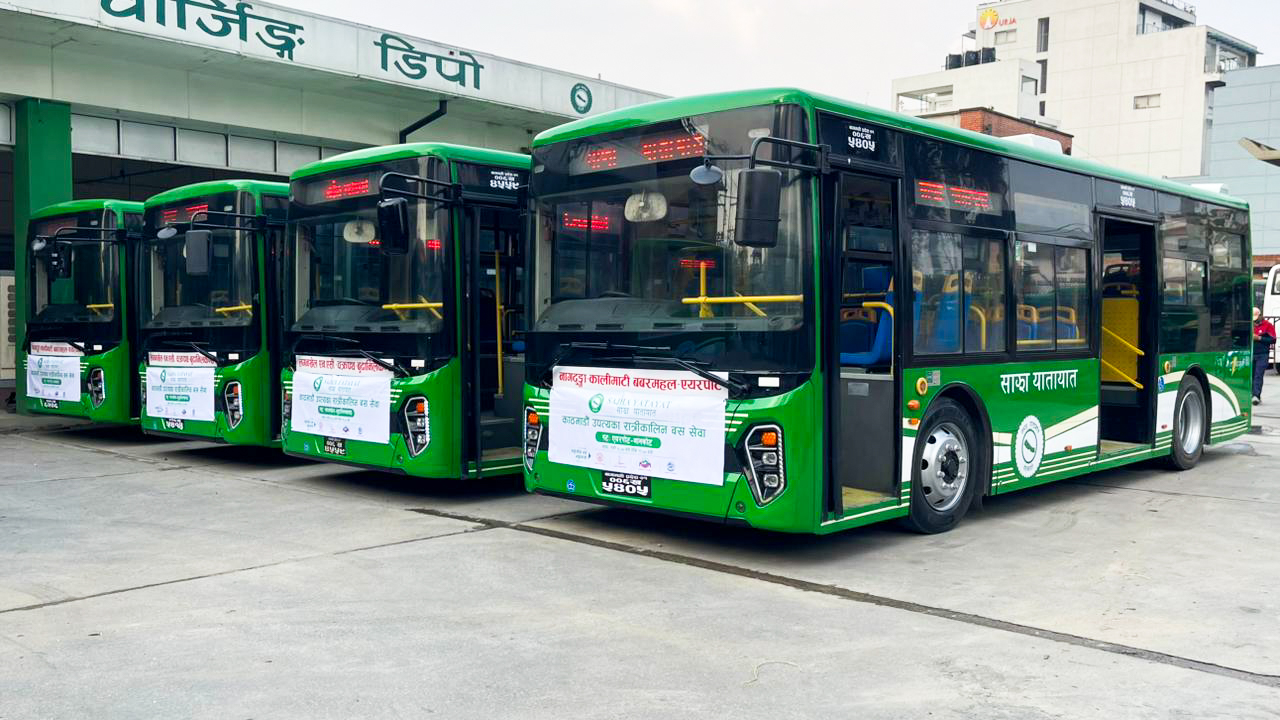 साझा यातायातले काठमाडौं उपत्यकामा आजदेखि रात्रिकालीन बससेवा सञ्चालन गर्दै